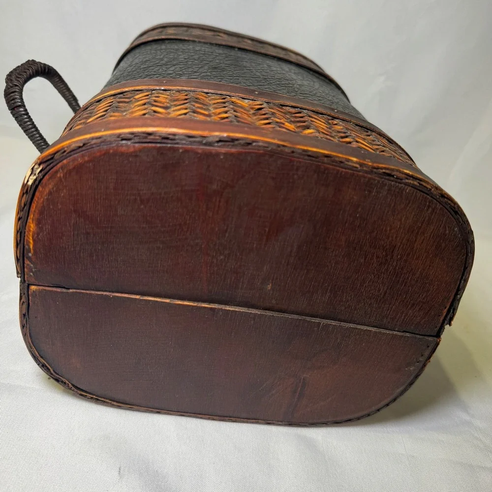 Vintage Woven Bamboo Leather‎ Trunk Jewelry Box Keepsake Decorative Storage